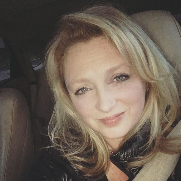 Meet your Posher, Tina VZ - Picture 1 of 1